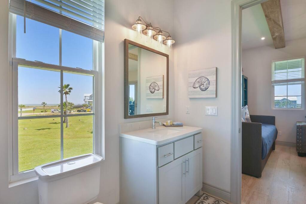Rise And Shine House With Ocean Views And Pointe West Pools Ferienhaus Galveston