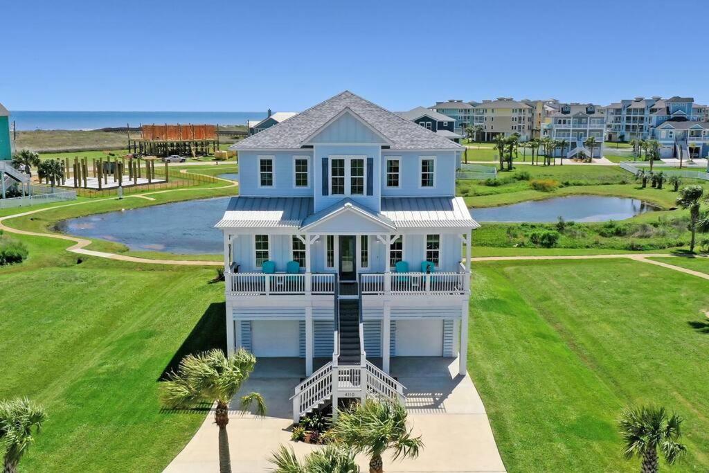 Rise And Shine House With Ocean Views And Pointe West Pools Galveston