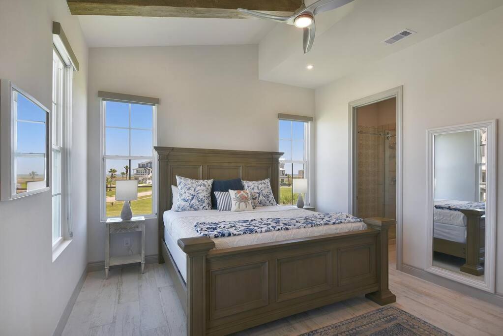 Ferienhaus Rise And Shine House With Ocean Views And Pointe West Pools