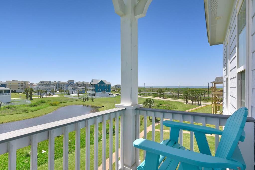 Rise And Shine House With Ocean Views And Pointe West Pools Galveston