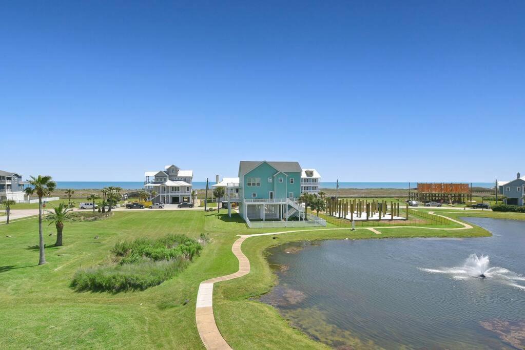 Rise And Shine House With Ocean Views And Pointe West Pools